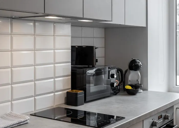 In A Renovated Property, 30 M2 Apartment *